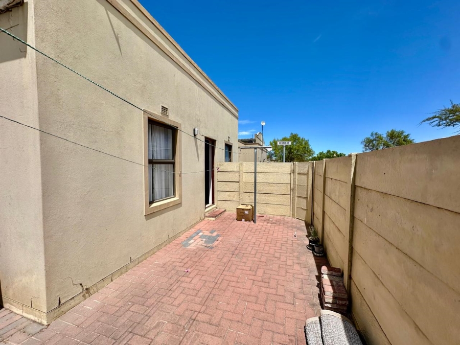 2 Bedroom Property for Sale in Bardale Village Western Cape